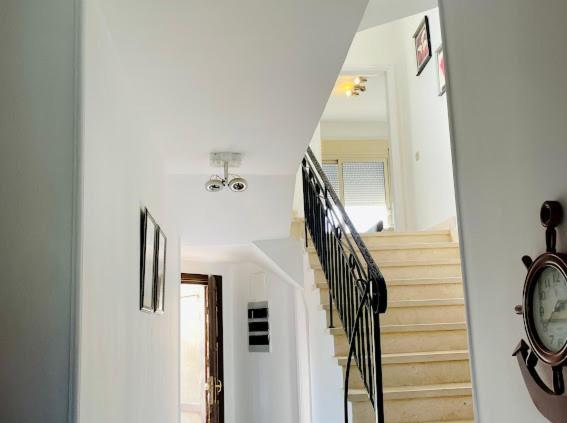 Spacious View 6 Bedrooms Einbay Villa
