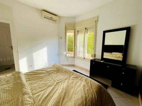 Spacious View 6 Bedrooms Einbay *