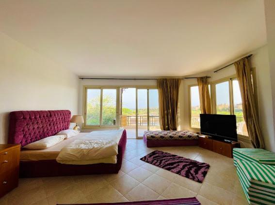 Spacious View 6 Bedrooms Einbay Villa