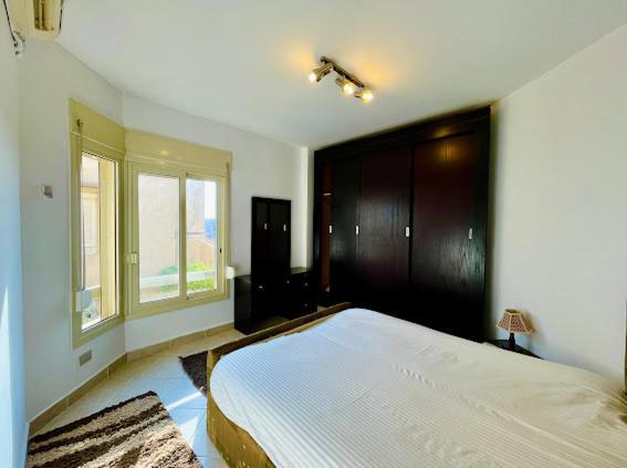 Вилла Spacious View 6 Bedrooms Einbay *