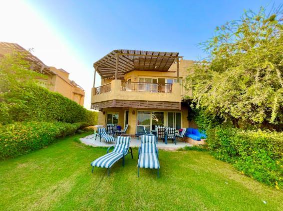 Spacious View 6 Bedrooms Einbay Айн-Сохна